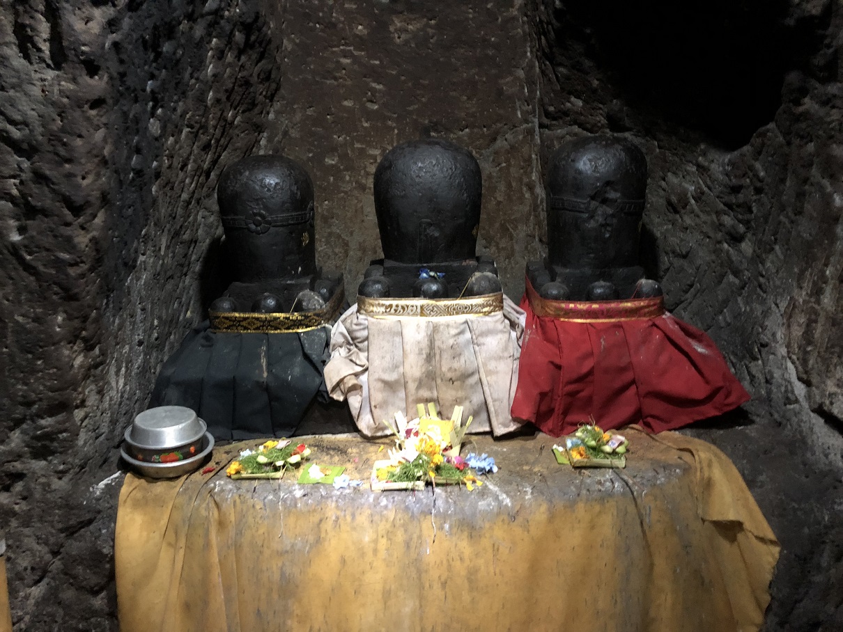 trimurti kicsi